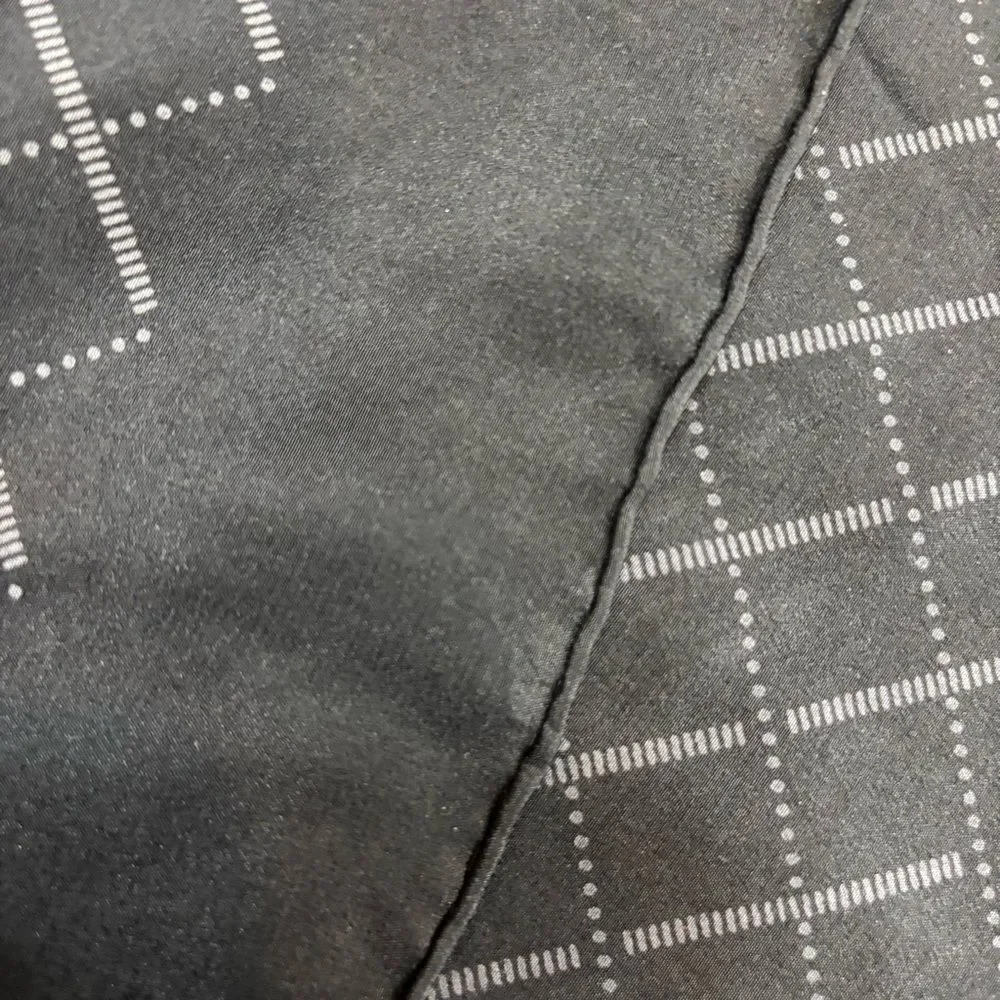Ladies 100% Silk Black‎ and Grey Scarf